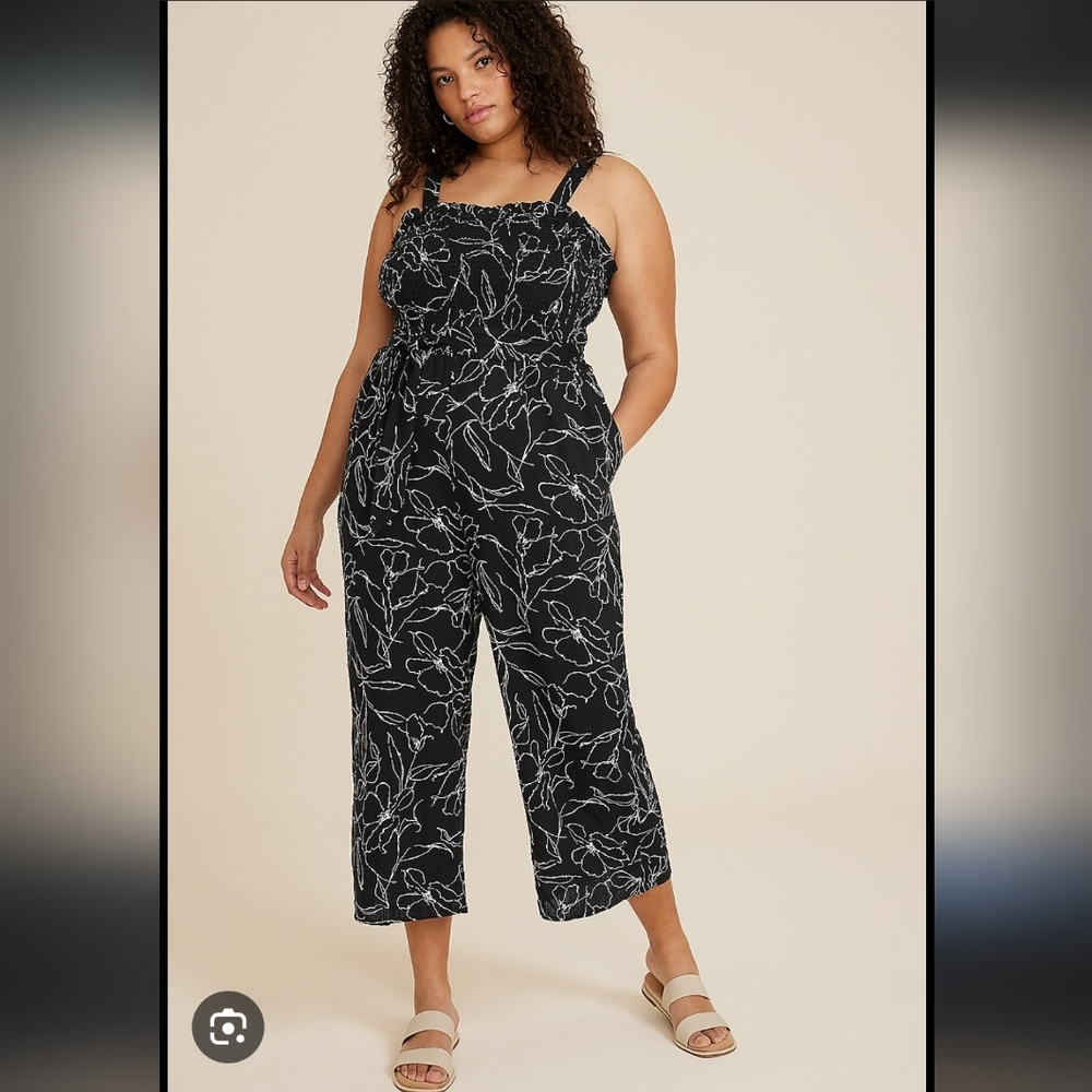 Ingrid & Isabel Black and White Floral Dress